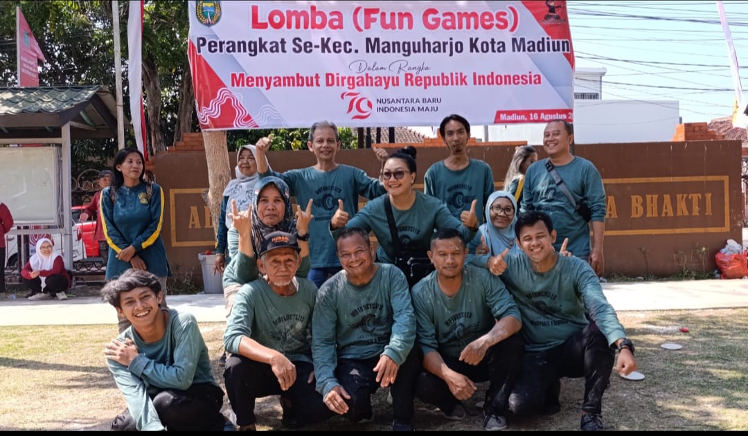 PERANGKAT KELURAHAN MANGUHARJO MENGIKUTI KEGIATAN LOMBA FUN GAMES DALAM RANGKA HUT RI KE 79 TAHUN