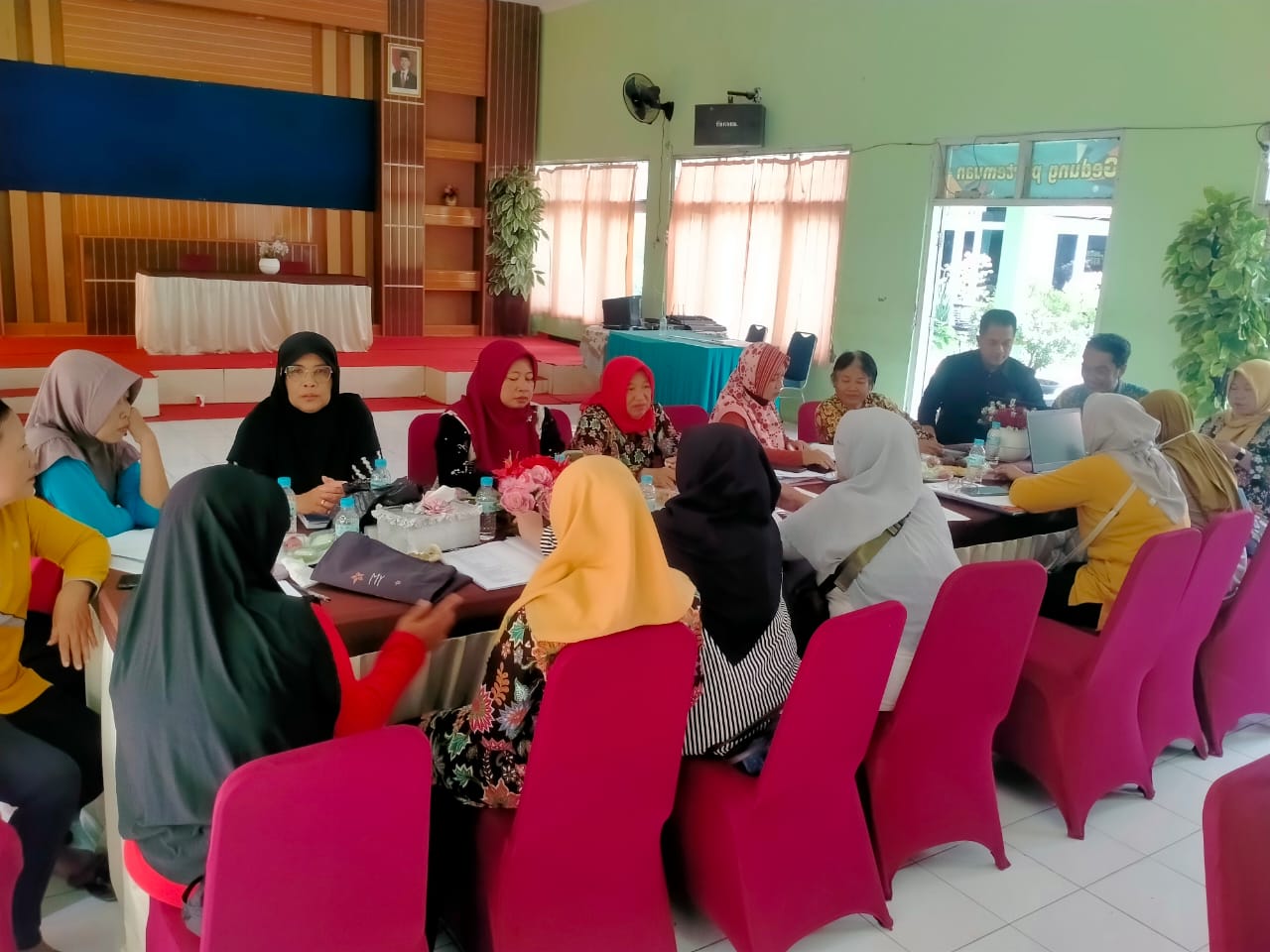 LURAH MANGUHARJO MENDUKUNG PENUH KEGIATAN POKJA KELURAHAN SEHAT KELURAHAN MANGUHARJO