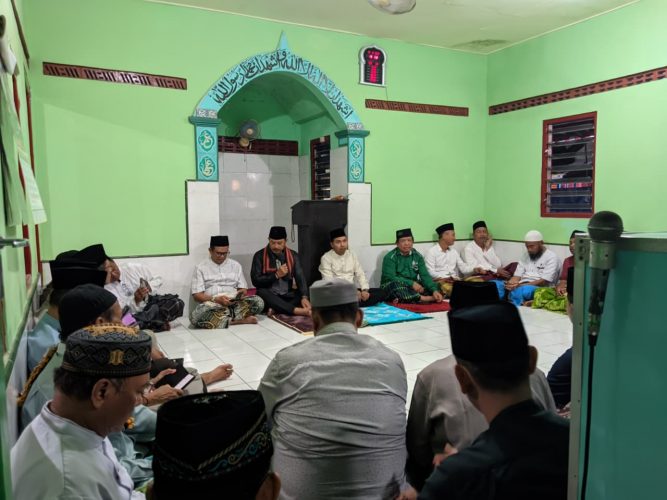 Kegiatan sholat Isya" berjamaah dan Silaturahmi Bapak Walikota Madiun dengan Tokoh Masyarakat di Kelurahan Manguharjo