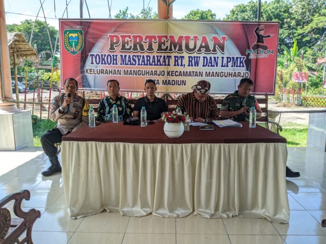 Pertemuan Rutin RT RW LPMK Tomas Toga Kelurahan Manguharjo