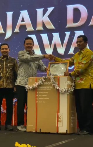 Pajak Daerah Award Tahun 2025 dan Lounching Kado Pajak 2026