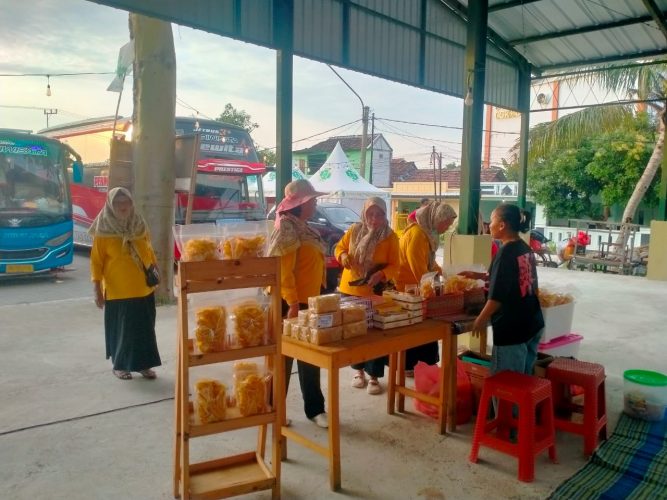 Strategi Pemasaran produk Umkm Kelurahan Manguharjo Melalui Wisatawan Yang Berkunjung Ke Bluder Cokro