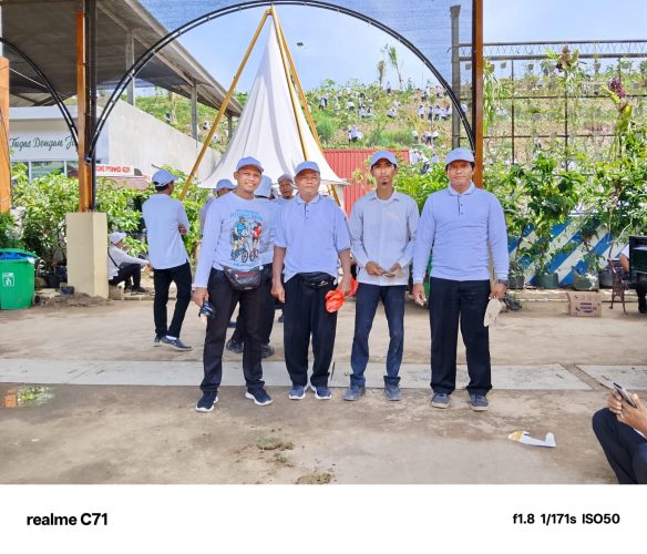 PPPK Paruh Waktu Kelurahan Manguharjo Melaksanakan Kegiatan Menanam di TPA Winongo