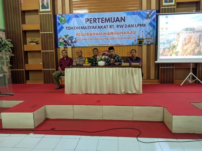 Pertemuan RT RW LPMK Dan Tokoh Masyarakat Kelurahan Manguharjo
