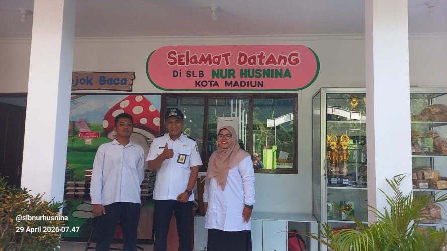 Lurah Manguharjo Melaksanakan Monitoring Ke SLB Nurhusnina