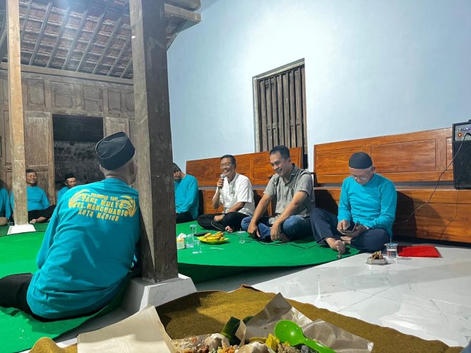 Pertemuan Rutin Kelompok Tani Mulyo Lingkungan Gedongan Kelurahan Manguharjo