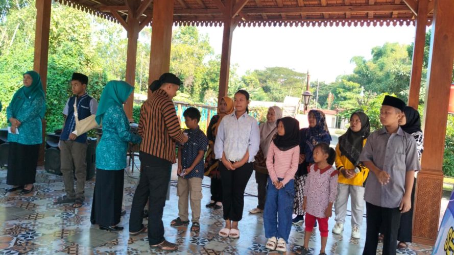 Kegiatan Usapan anak Yatim oleh TP.PKK Kelurahan Manguharjo